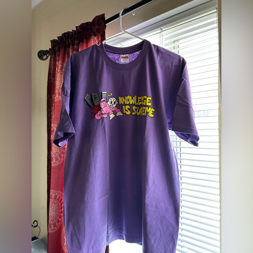 8 supreme shirts & 1 crewneck